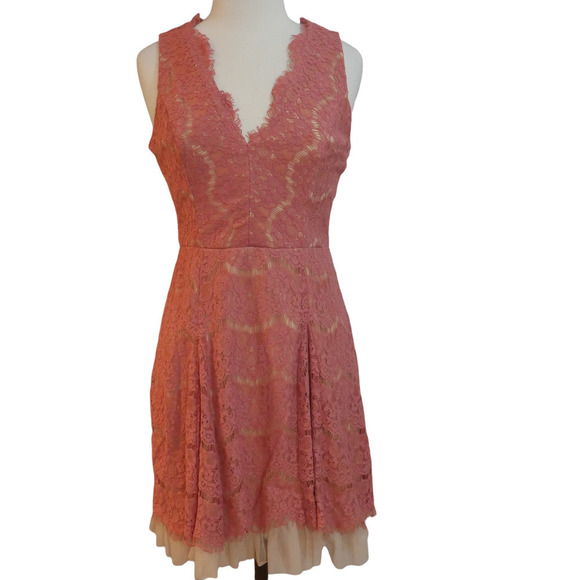 Francesca's NWT Rose Pink Lace Dress Tulle Hem Size Medium - Picture 1 of 9